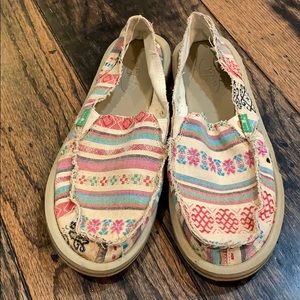 Sanuk Shoes